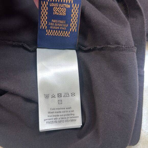 Louis Vuitton Washed Print Cotton Black T-Shirt Marque L. Vuitton Deposee - Picture 12 of 15